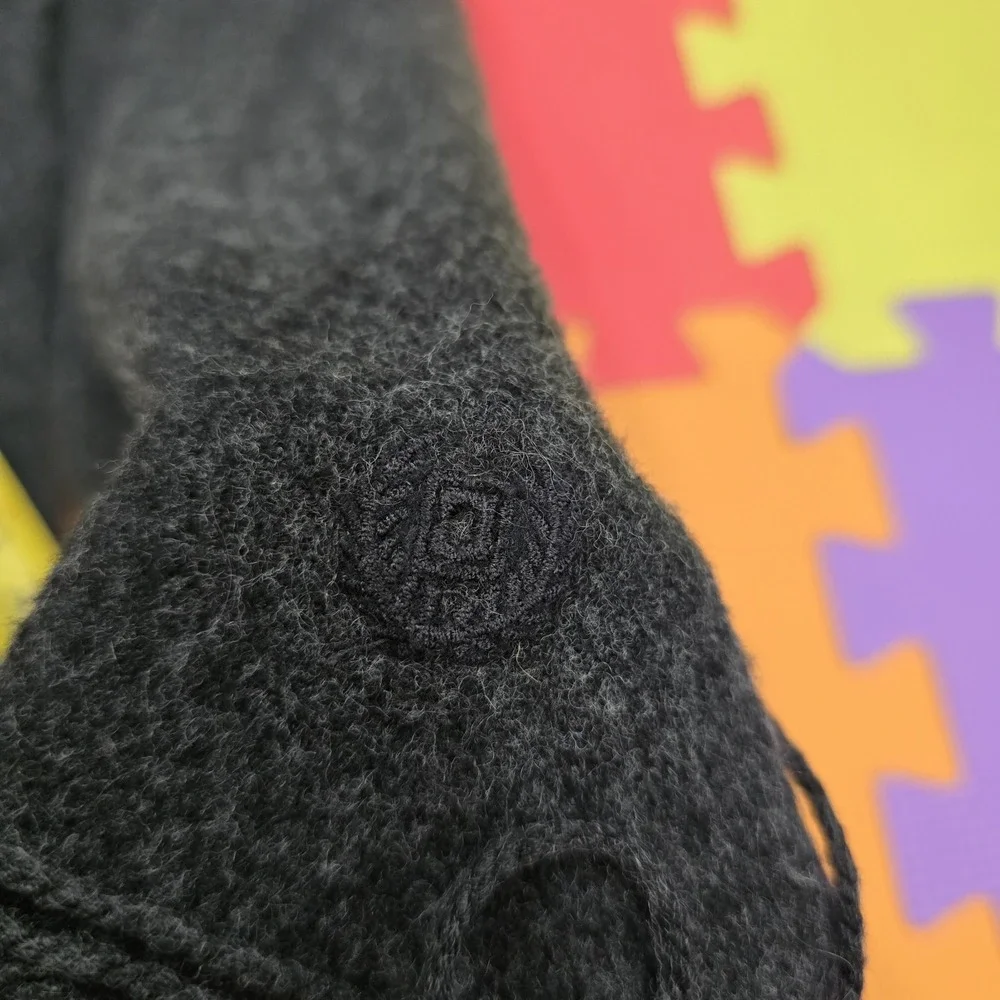 Chaps Est. 1978 Men's Gray Scarf 100% Acrylic Soft Knit‎ Fringed Winter Long 64